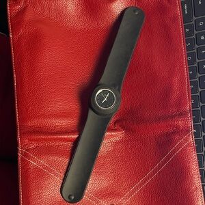 Snap back! Black Silicone Snap-On Analog Watch - Unbranded